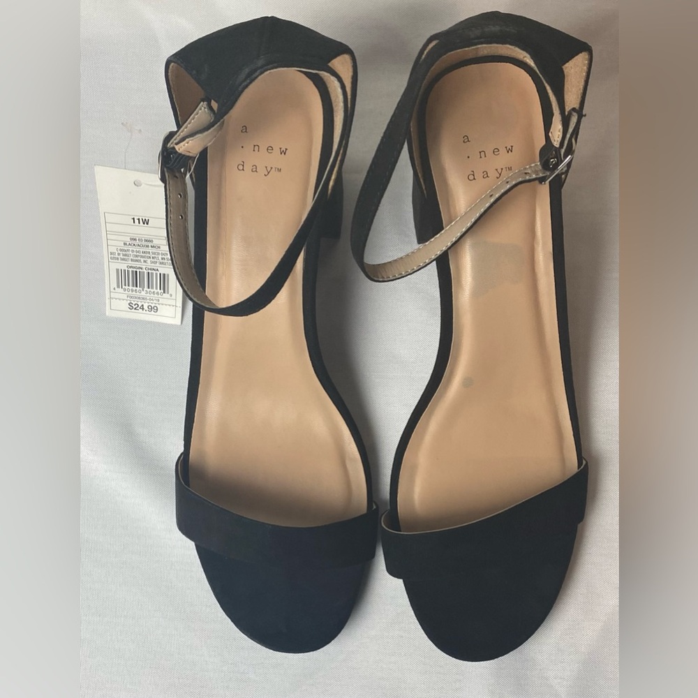 Strappy Block Heels - Picture 3 of 9